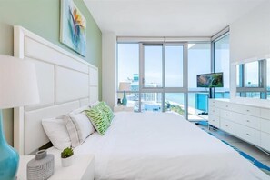 1 chambre, bureau, fer et planche à repasser, accès au Wi-Fi (inclus)