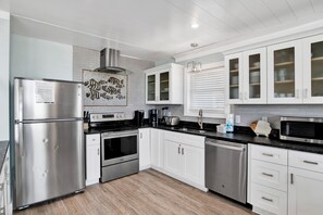 Oven, dishwasher, coffee/tea maker, toaster