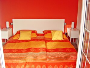 2 Schlafzimmer, Schreibtisch, Bügeleisen/Bügelbrett, WLAN