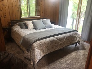 4 bedrooms, free WiFi, bed sheets