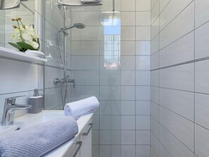 Hair dryer, towels - Vacation home Ivanka by Interhome (Medulin)