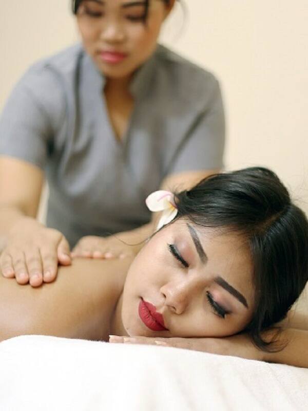 Sauna, Thai massages, body wraps, body scrubs, facials
