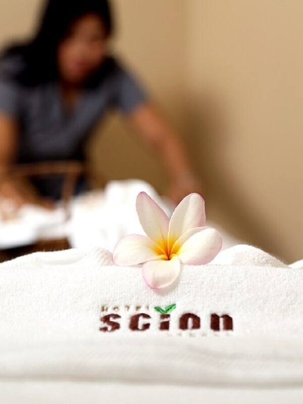 Sauna, Thai massages, body wraps, body scrubs, facials