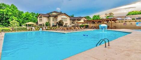 Innenpool, Außenpool