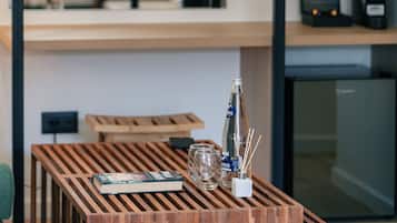 Premium Studio with Old Town View & Open-Plan Bathtub