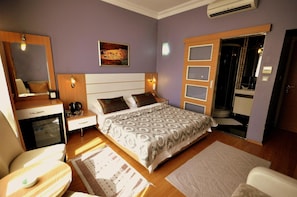 Minibar, soundproofing, iron/ironing board, free WiFi - Khalkedon Hotel Istanbul (Istanbul)