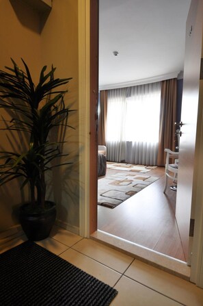 Minibar, soundproofing, iron/ironing board, free WiFi - Khalkedon Hotel Istanbul (Istanbul)