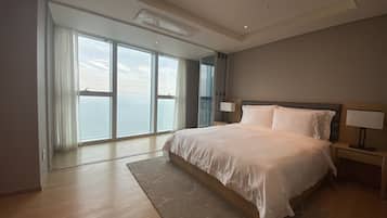 3 bedrooms, free WiFi, bed sheets