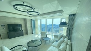 Unclassified image, 3 of 15, button - LCT The Residence (Busan)