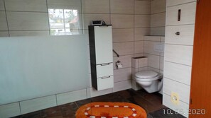 Hårtørrer, håndklæder, Toiletpapir