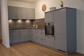 Fridge, microwave, oven, stovetop - Liebelei, Deutschland (Bad Harzburg)
