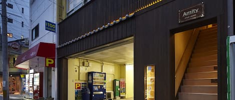Pintu masuk hartanah