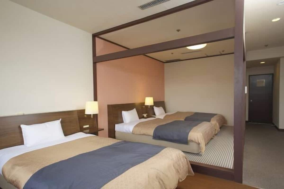 In-room safe, free WiFi