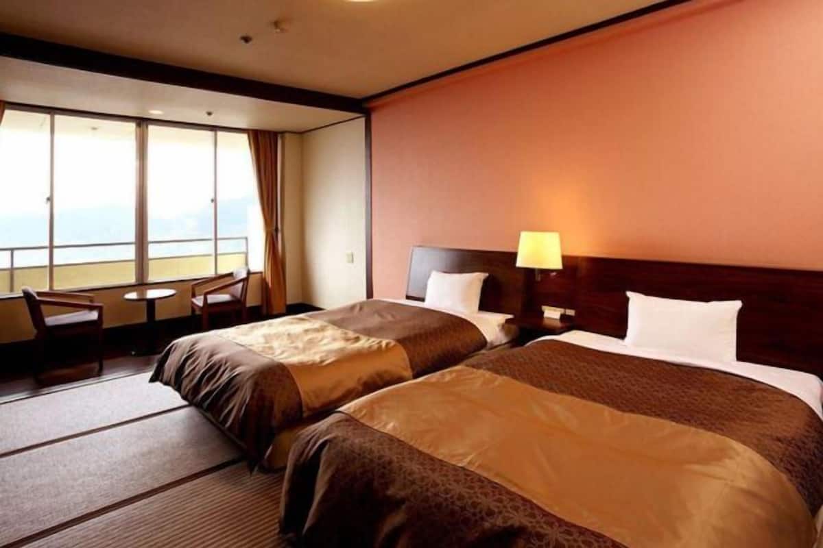 In-room safe, free WiFi