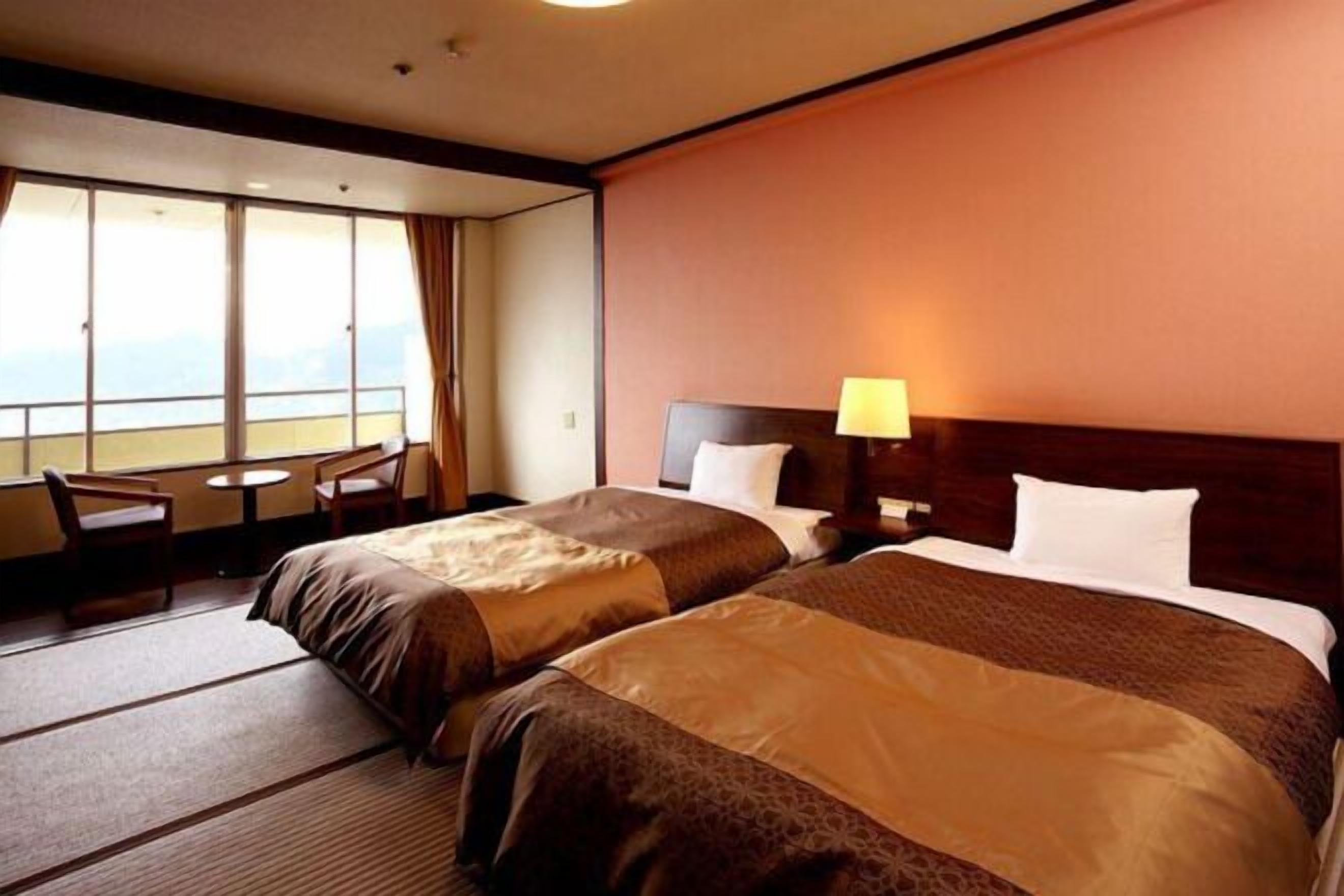 In-room safe, free WiFi