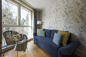 Appartement Suite | Living area | Flat-screen TV - Berghaus Freiburg (Münstertal)