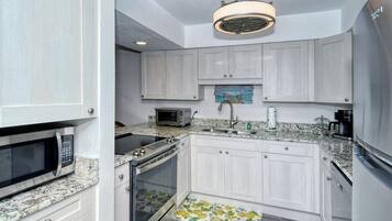 Studio (2 Bedrooms) | Interior