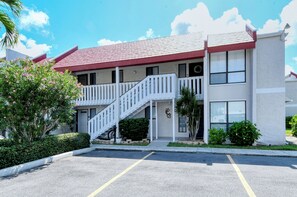 Studio (2 Bedrooms) | Interior - Runaway Bay Resort by BBG (Bradenton Beach)