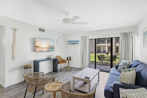 Studio (2 Bedrooms) | Interior