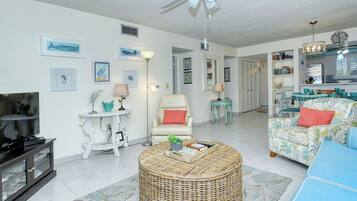 Studio (2 Bedrooms) | Property amenity