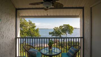 Studio (2 Bedrooms) | Property amenity