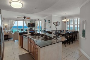 Studio (3 Bedrooms) | Interior - Sunrise Resort by BBG (Panama City Beach)