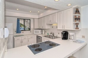 Interior - Runaway Bay Resort by BBG (Bradenton Beach)