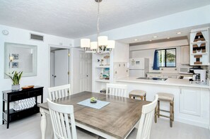 Interior - Runaway Bay Resort by BBG (Bradenton Beach)