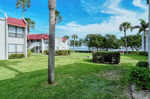 Studio (2 Bedrooms) | Nội thất