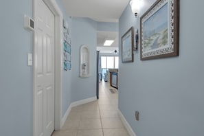 Studio (3 Bedrooms) | Interior - Sunrise Resort by BBG (Panama City Beach)