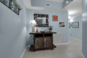 Studio (3 Bedrooms) | Interior