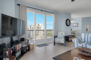 Studio (3 Bedrooms) | Interior - Sunrise Resort by BBG (Panama City Beach)