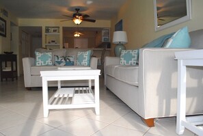 Studio (2 Bedrooms) | Interior