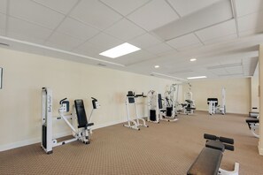 Studio (3 Bedrooms) | Interior - Sunrise Resort by BBG (Panama City Beach)