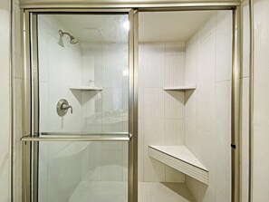 Shower, hair dryer, towels - Sandpiper Condominiums 805, Panoramic Gulf Views w/ direct access to Mustang Island/Port A beaches. (Port Aransas)