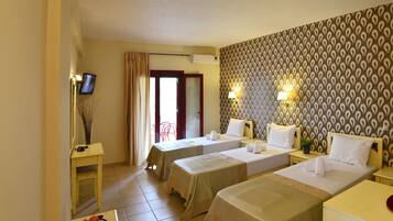 Superior Triple Room | Premium bedding, minibar, in-room safe, desk