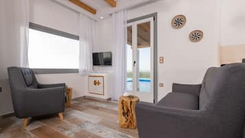 Deluxe House, 2 Bedrooms, Private Pool, Sea View (Turquoise Villa) | Living room | Smart TV