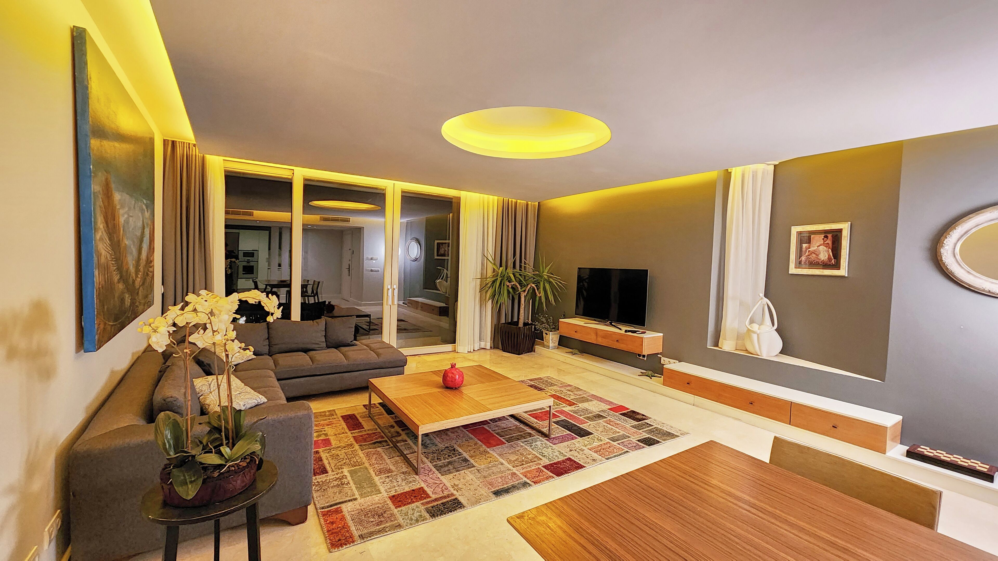 Residence, 4 Yatak Odasi, Deniz Manzarali | Living area | LCD TV