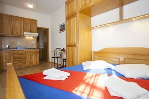 Apartment | 1 bedroom, free WiFi, bed sheets