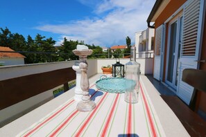 Balcony - Apartments Skoda II (Novalja)