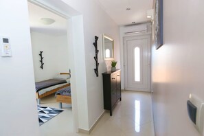 2 bedrooms, iron/ironing board - Apartments Skoda II (Novalja)