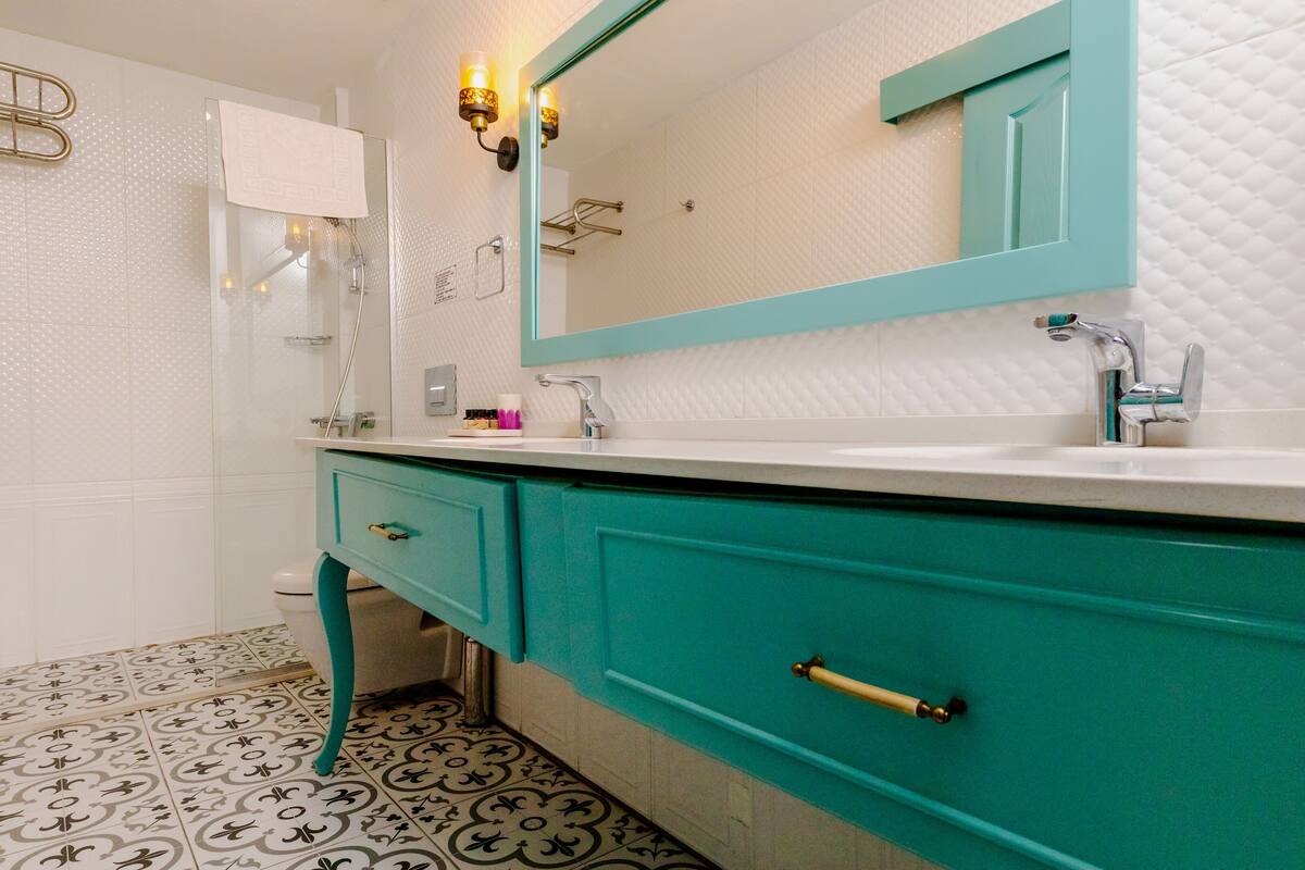 superior room | egyptian cotton sheets, premium bedding, minibar, in-room safe