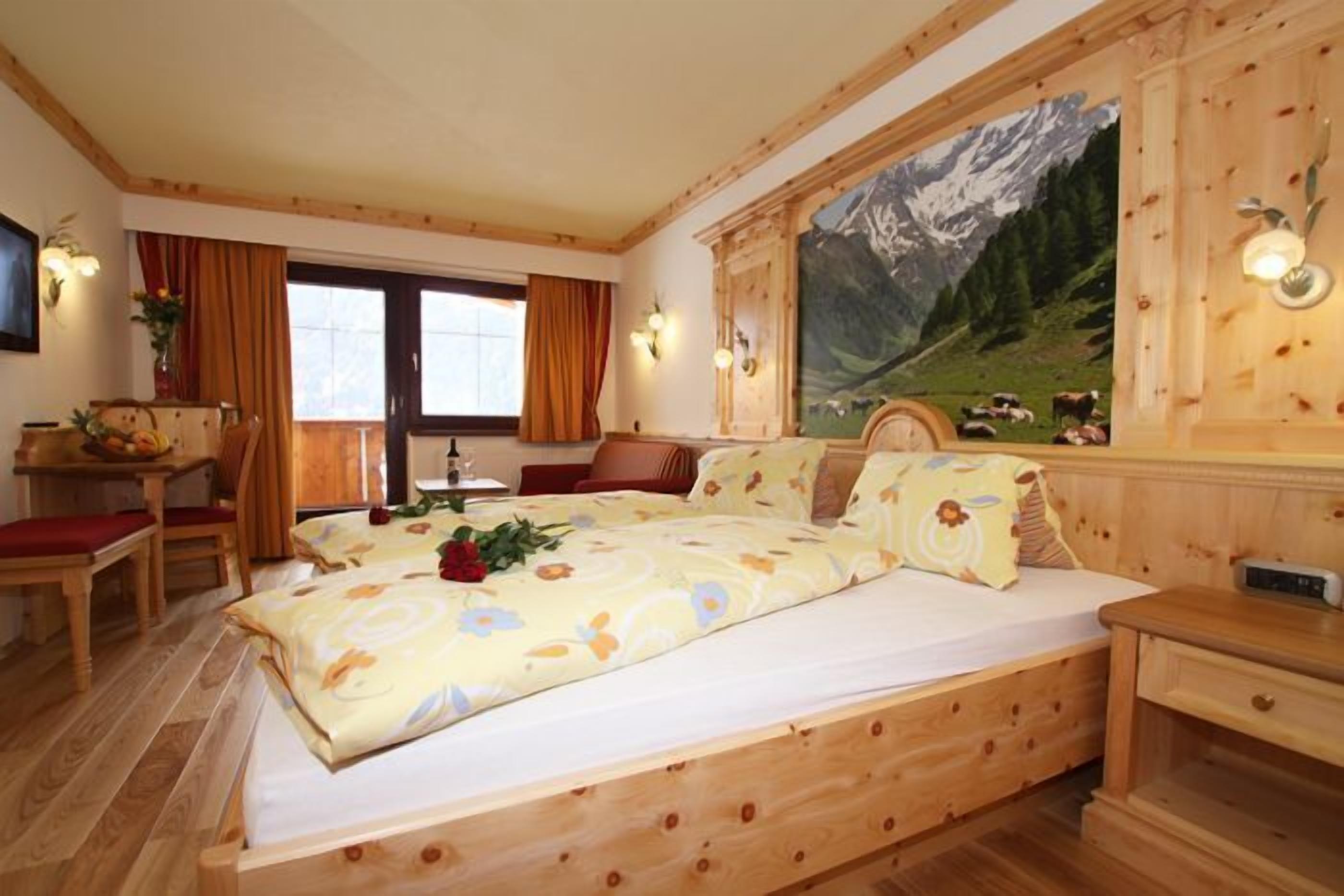 superior double room | desk, laptop workspace, soundproofing, free wifi