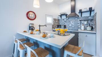 Apartment (2 Bedroom Apt with Terrace - Plat 21) | Esszimmer