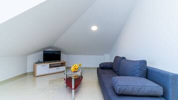 Appartamento (One Bedroom Apartment with City View) | Interni