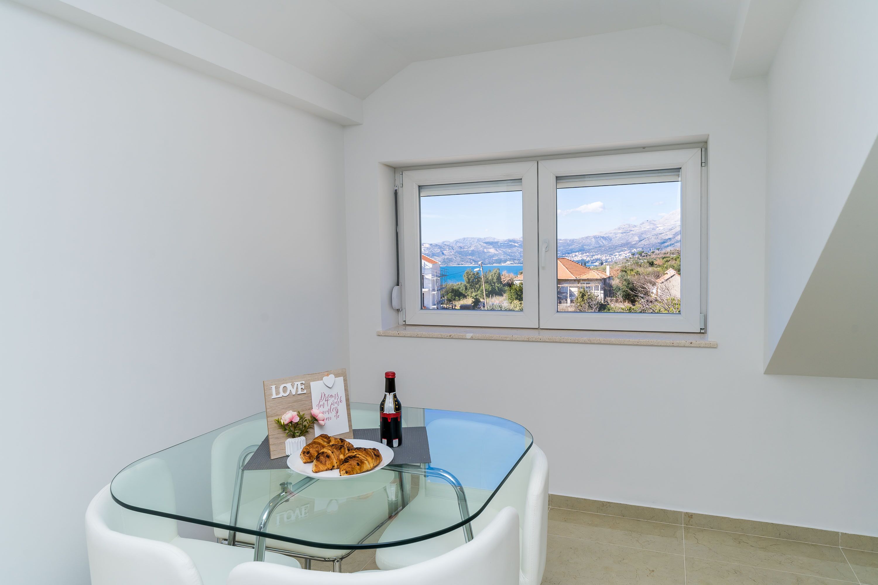 Apartment (One Bedroom Apartment with City View) | View from room