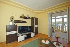 Apartment (2-Bedroom Apt with Terrace n Sea View) | Living room