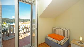 Studio (Standard Studio with Sea View)