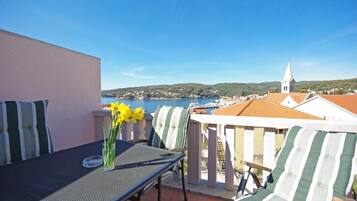 Studio (Standard Studio with Sea View) | View from property