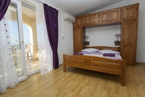 1 bedroom, free WiFi, bed sheets